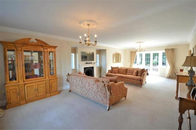 Lavish4Bed Mansion in Warrington