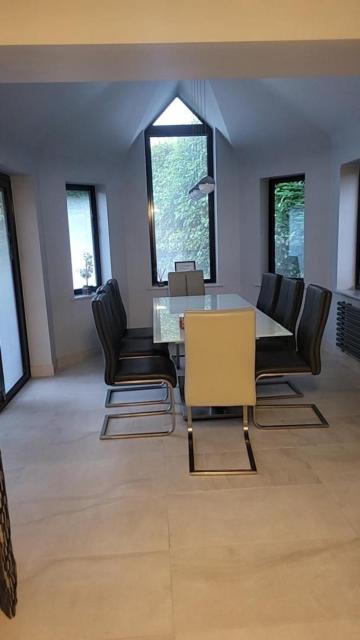 Lavish4Bed Mansion in Warrington