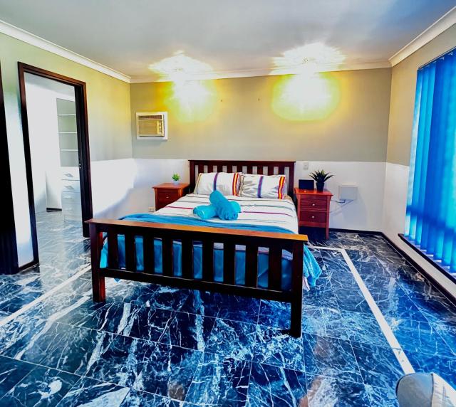 Affordable Long-Term Stay ENS Master Bedroom in Perth Fremantle University Hospital
