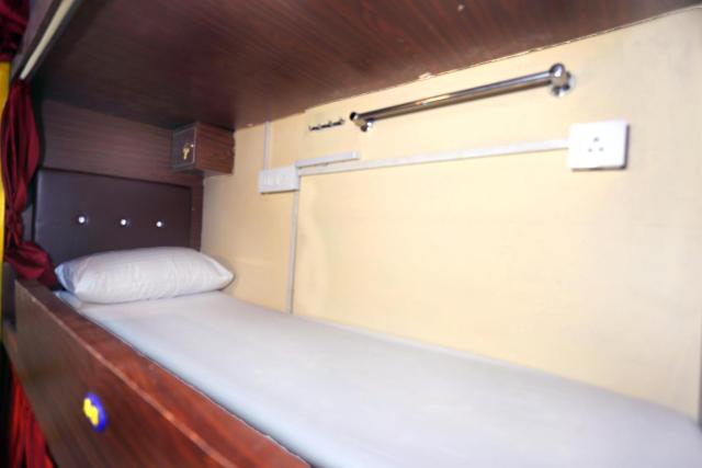 Neon Nest Dormitory Suits Asalpha Metro