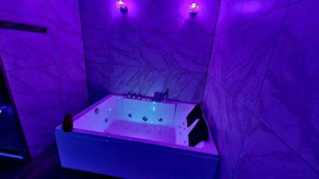 L&A Home and Spa, baignoire jacuzzi