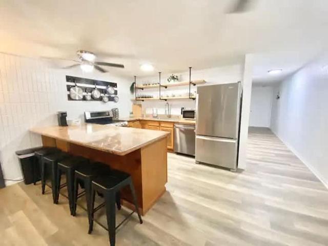 Luxury One-Bedroom Apartment with Ocean View