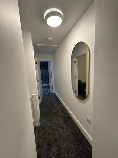 8 Eyre Square Lane