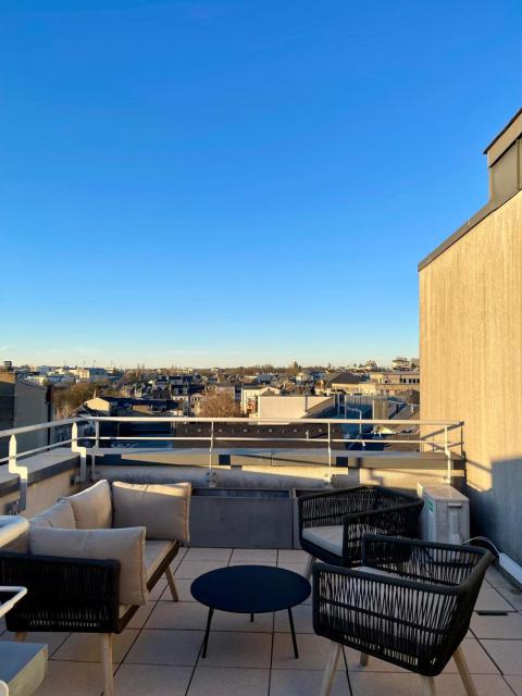 LuxPenthouse 200m2 with Terrace Gym and Parking