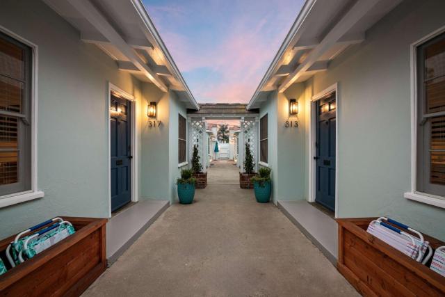 Seaside 1BR Steps to Windansea Beach & Peek Views
