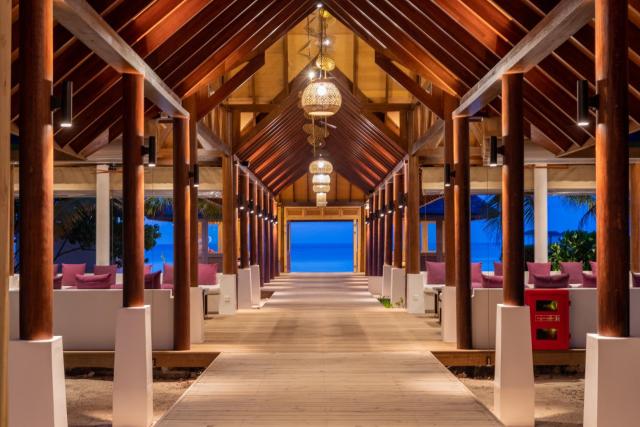 Cinnamon Dhonveli Maldives - Complimentary Speedboat Return for 2 pax on 7 nights or more stays valid to 31 Oct 2026 & up to 2 kids stay free