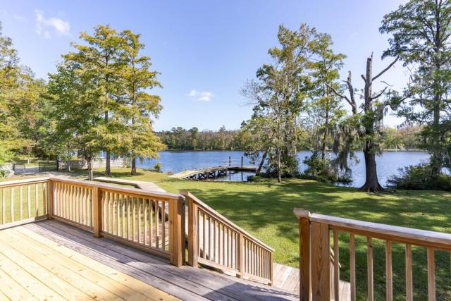 Waterfront Treehouse on the Cape Fear with Dock