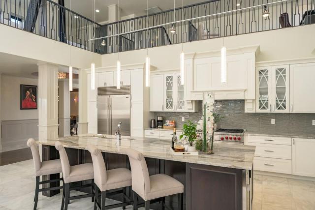 Ultra Luxury Loft With A Fireplace In The Rooftop In RiNo
