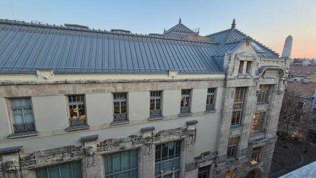 Budapest Central Sky Spa Penthouse
