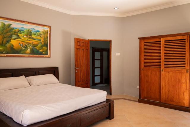 Villa with private pool and garden in Nusa Dua 3BR