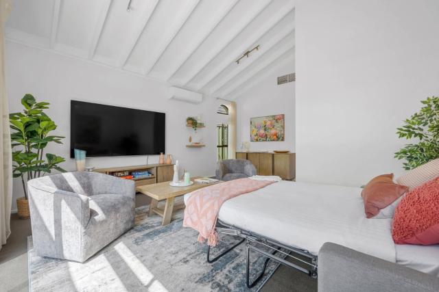 Spacious Family Getaway in West Leederville