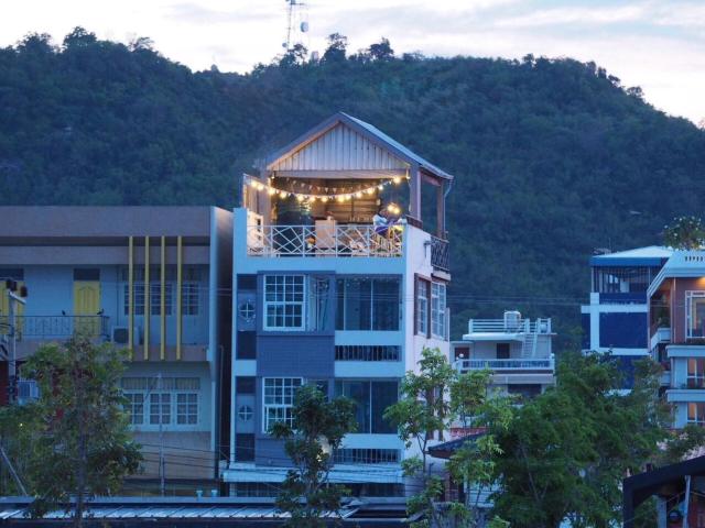 Jetty Huahin Hostel