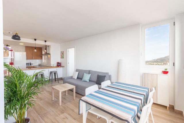 Luminoso apartamento con vistas al mar en Benidorm