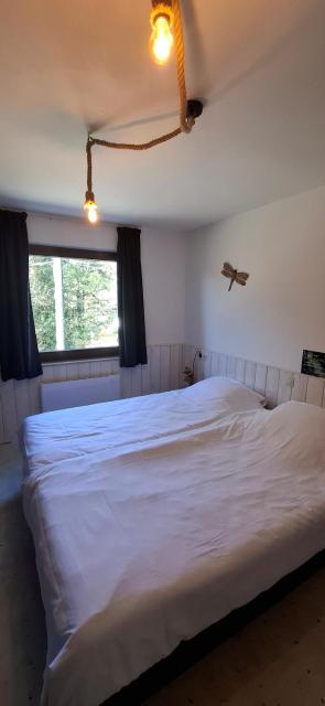 Auberge Chez Dikke Vriend, Chambres et taverne