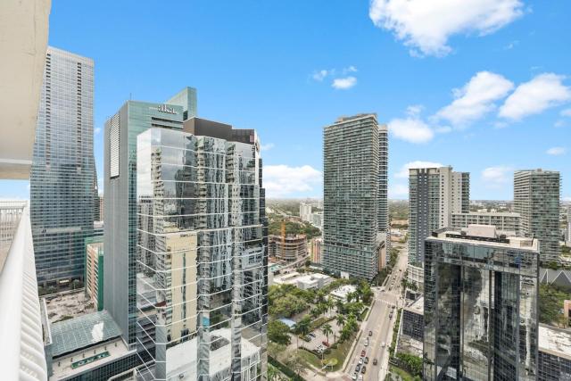 Stunning 3Bedroom 34th Floor Brickell Free Parking