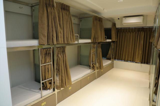 APEX STAY Rooms & Dormitory