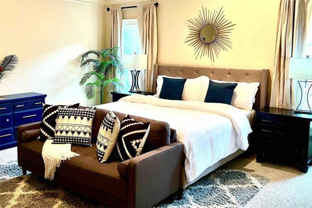 Luxury Buckhead executive Oasis for Family or work