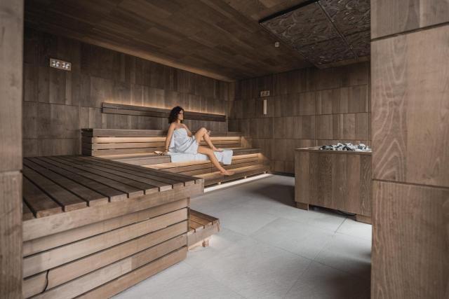 Hotel Emmy - five elements