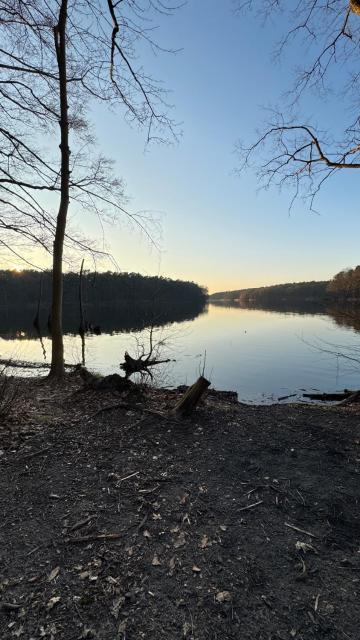 Lake House Hostel