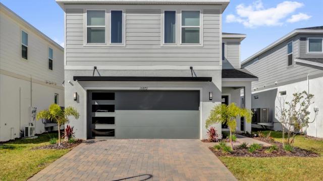 Family Home w Cinema, Pool & BBQ Clermont