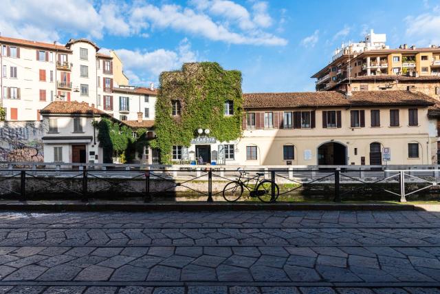 Youhosty - Navigli View Apartment