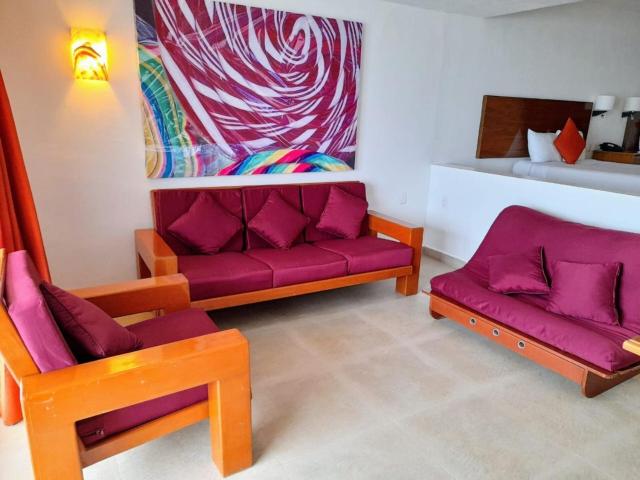 Suite with panoramic ocean views & balcony!