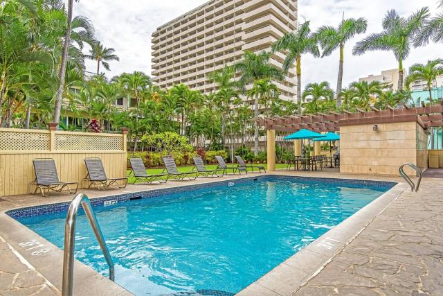 Honu Hale Penthouse 2 BDR Ocean View Waikiki