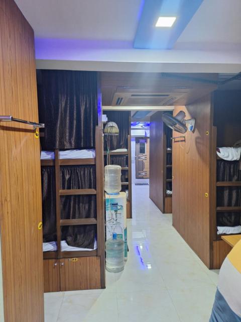 Neon Nest Dormitory Suits Asalpha Metro