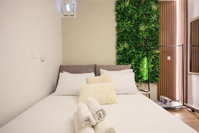 Aiolos Lux and Easy suite near the sea alimos