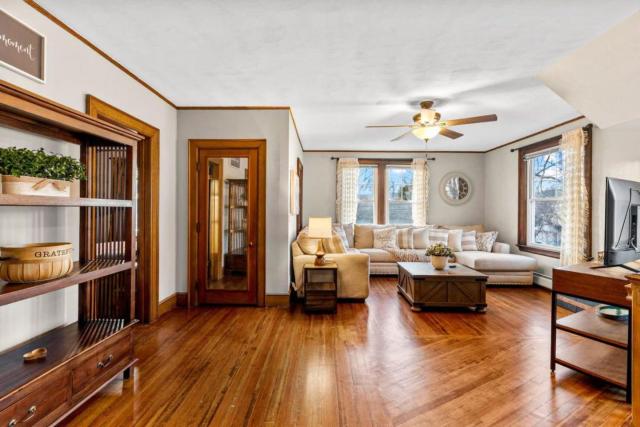 25 Massive 5 BR in Downtown Southington