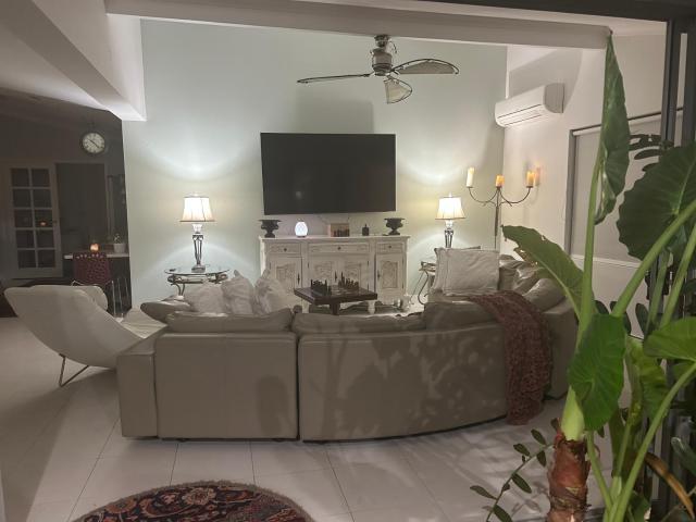 Koombana Escape 5 bedroom house