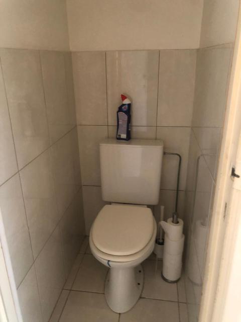 Appartement, deux chambres au pied du métro Montgomery