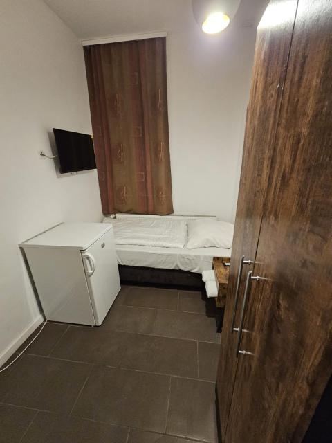 Hostel Sleep INN