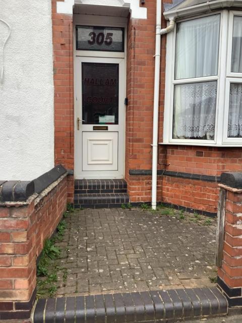 A greater graced flat near king power stadium ,tigers rugby stadium &LRI hospital