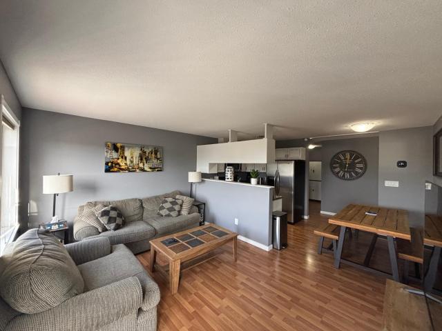 Top Floor Riverfront Condo with Stellar Sunsets!