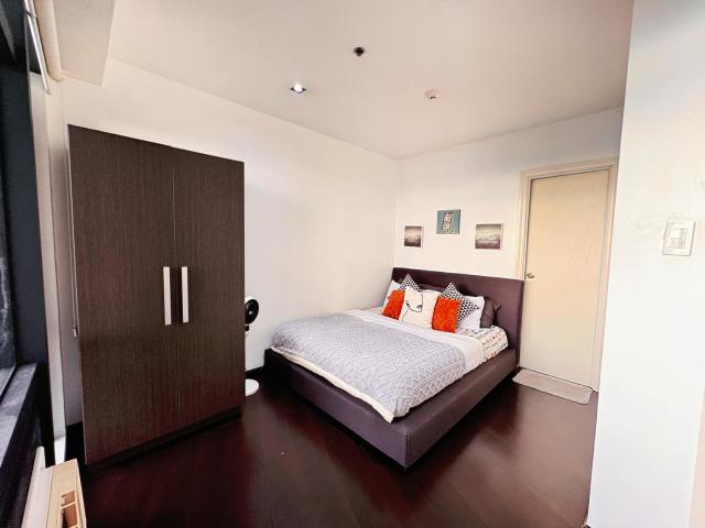 The Gramercy Residences NEW Sleek 1BR Suite, 600mbps Wifi, Netflix & FREE Amenities