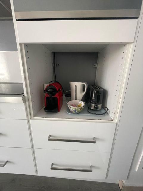 City & cosy, LYON CHARCOT- WIFI - LAVE LINGE - BALCON - PARKING