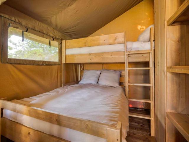 Comet Glamping Tent, Ardennes