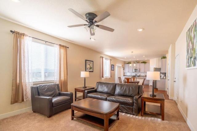 Newly Built 4BR Spacious Retreat in Peyton