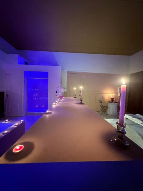 PINK ROOm