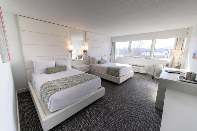 Oyster Point Hotel