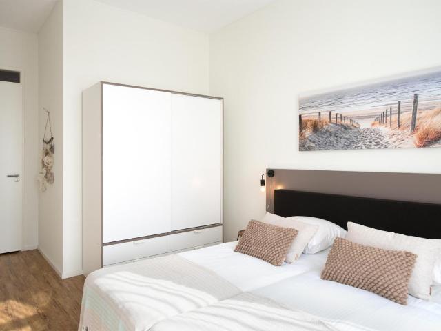 Modern harbor-view apartment in Scheveningen