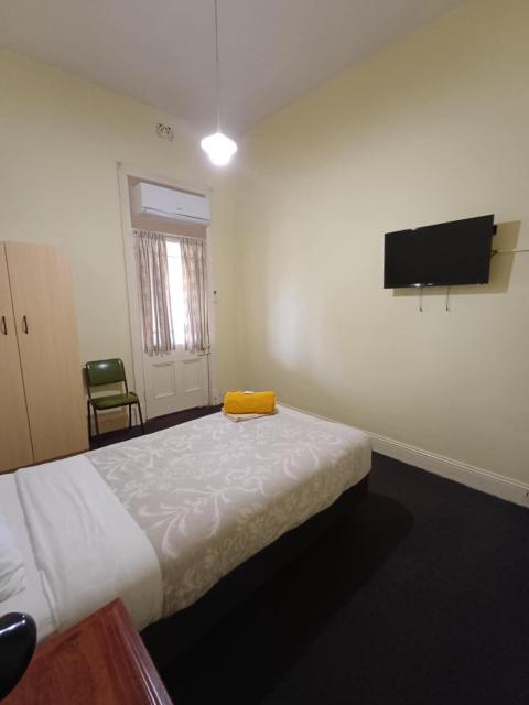PETERBOROUGH HOTEL