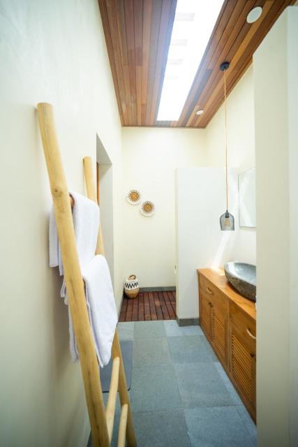 Villa Anjani - Tranquil 2BR Private Pool Near Seminyak & Canggu
