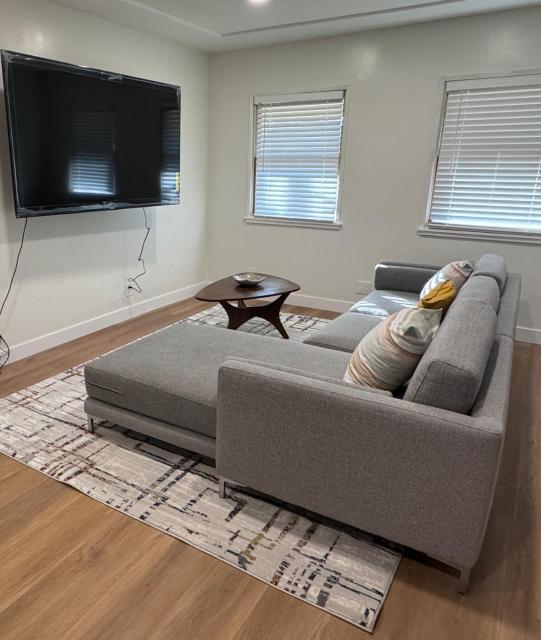 Modern Bedroom in Long Beach 1