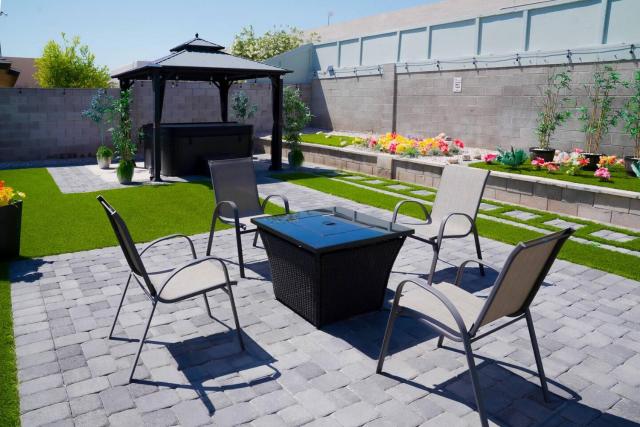 Enchanting Garden with Luxe Jacuzzi Spacious Yard