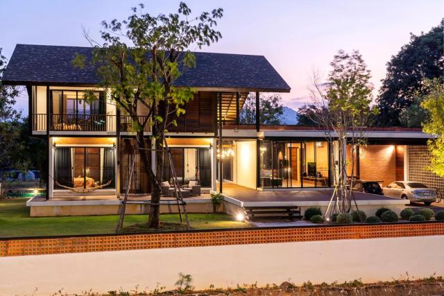 The green canopy estate