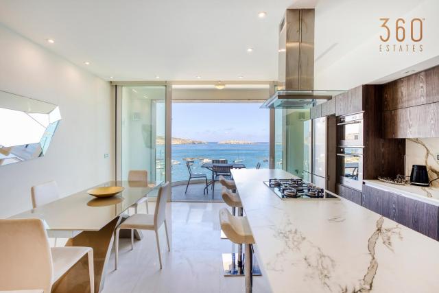 Stunning BeachDROP 3BR home with amazing Views by 360 Estates