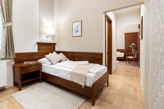 Hotel Kardosfa