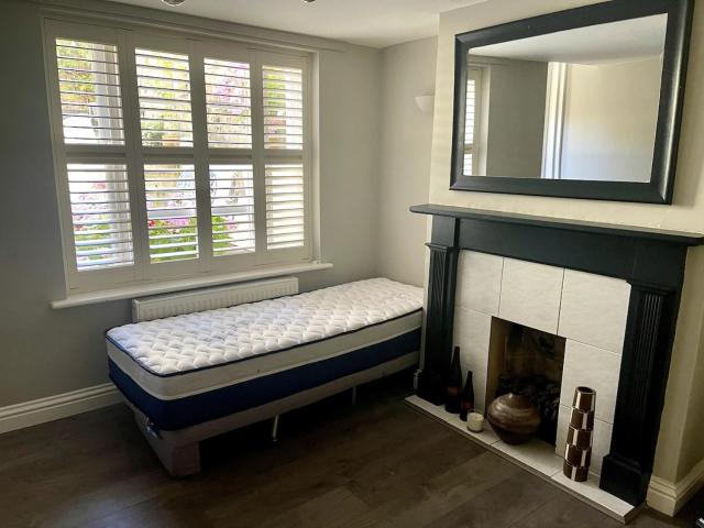 Stylish Garden Apartment in Central Cheltenham